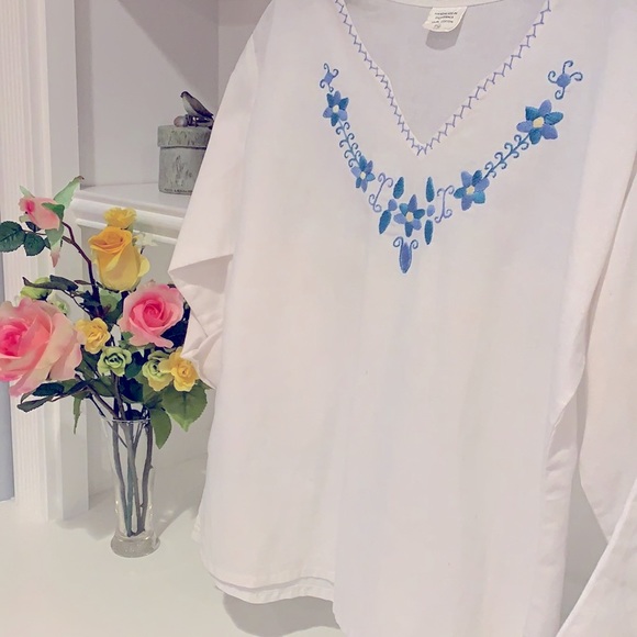 Hand Made Lady’s Top #240 - Picture 5 of 11